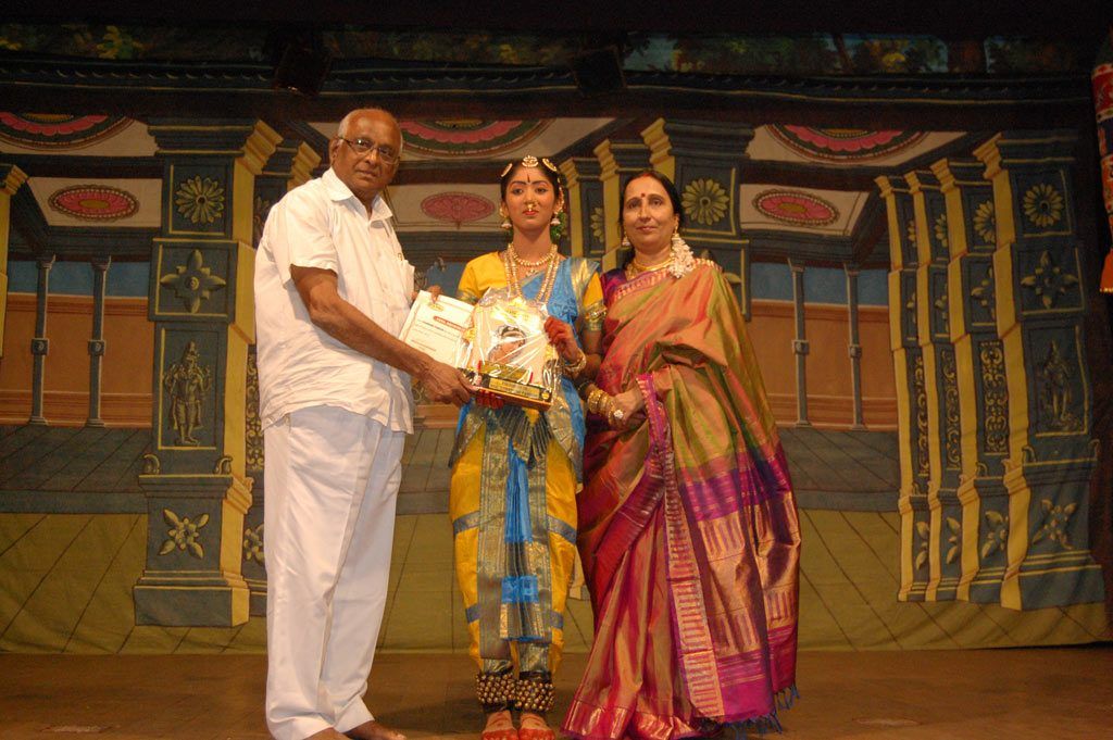 maanu at sruthilaya vidhyalaya 21st anniversary - pictures | Picture 132204